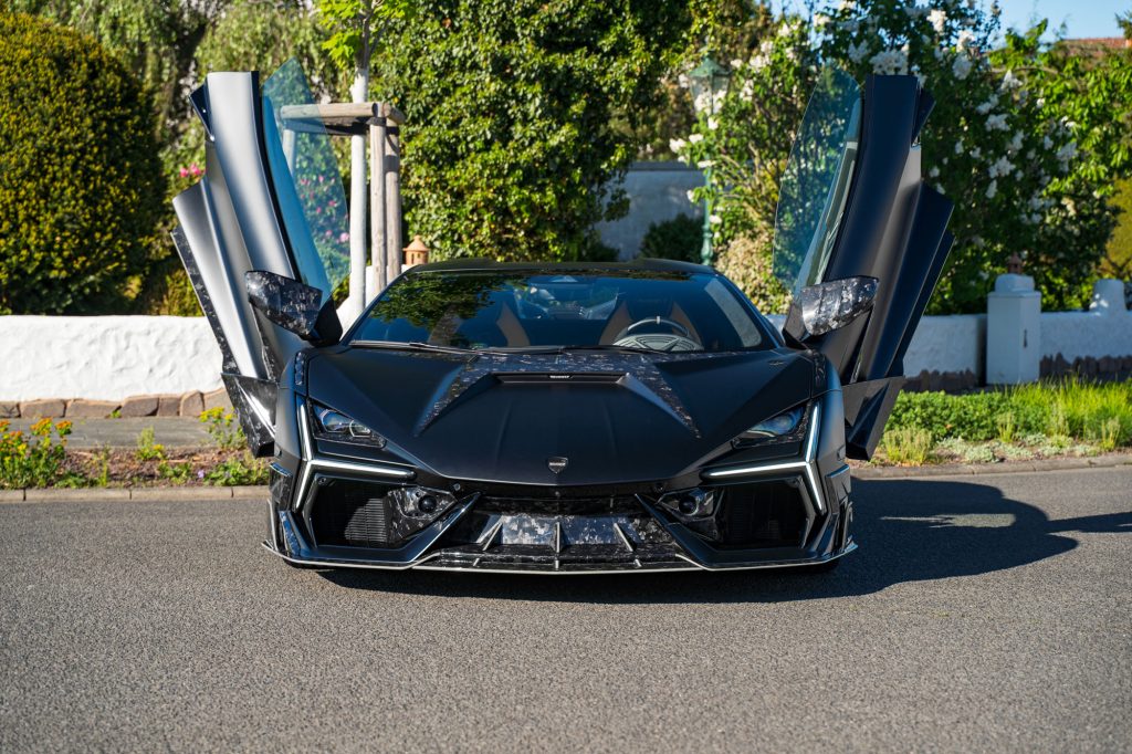 Lamborghini Revuelto MANSORY